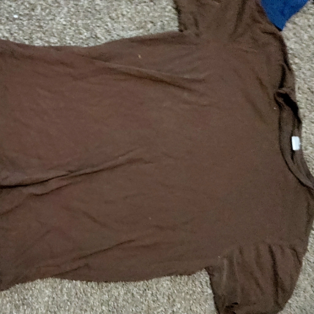 Brown t-shirt